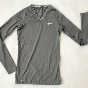 Women’s Nike compression shirt Small